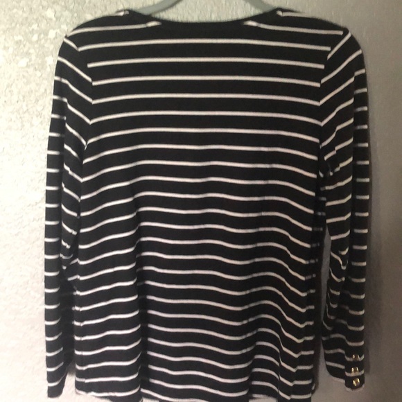 Top - Picture 3 of 3